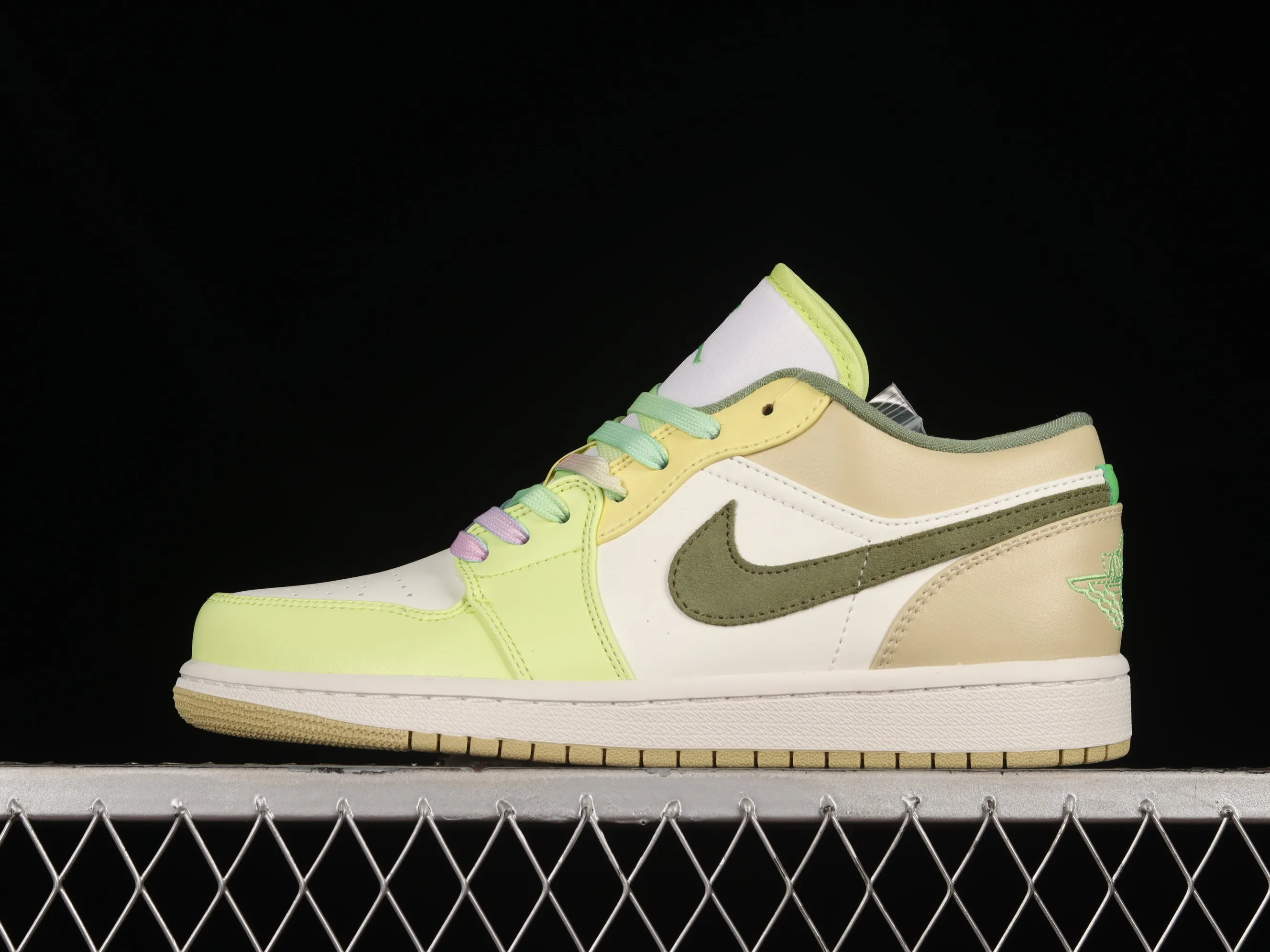 All categories Air Jordan Jordan series basketball shoes Air Jordan 1 Low Air Jordan 1 Low AJ1 Joe 1 fresh white and green cultural low-top basketball shoes FD9906-131